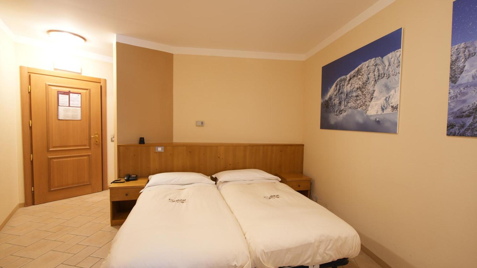 Gressoney-la-Trinité Albergo Ristoro Sitten - 2300 Mt מראה חיצוני תמונה
