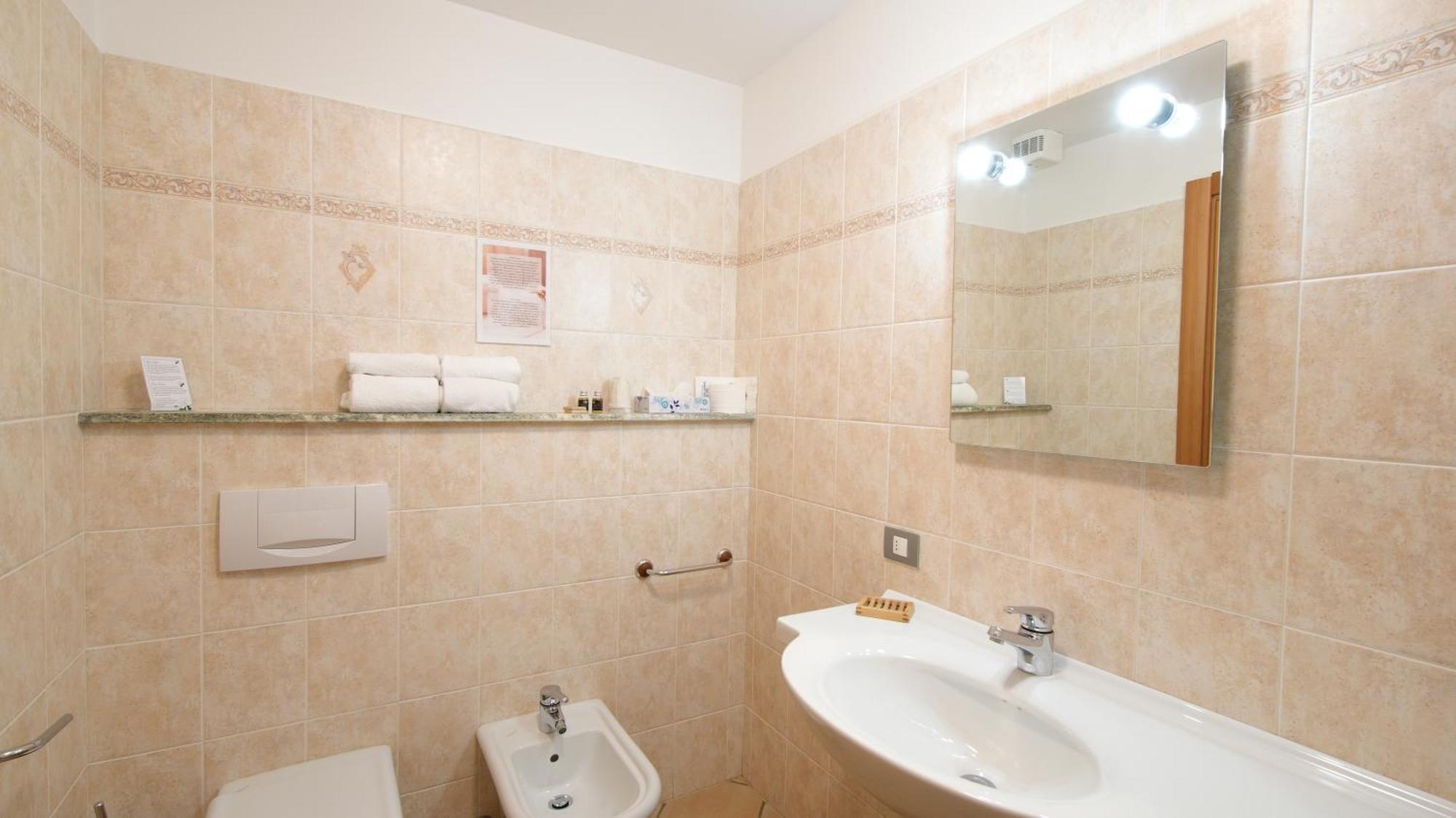 Gressoney-la-Trinité Albergo Ristoro Sitten - 2300 Mt מראה חיצוני תמונה